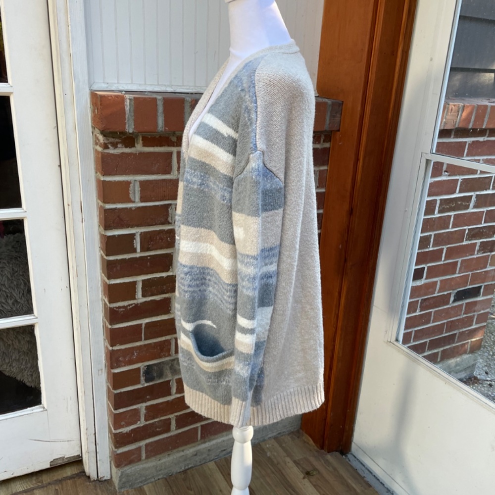 Cardigan - Picture 2 of 5